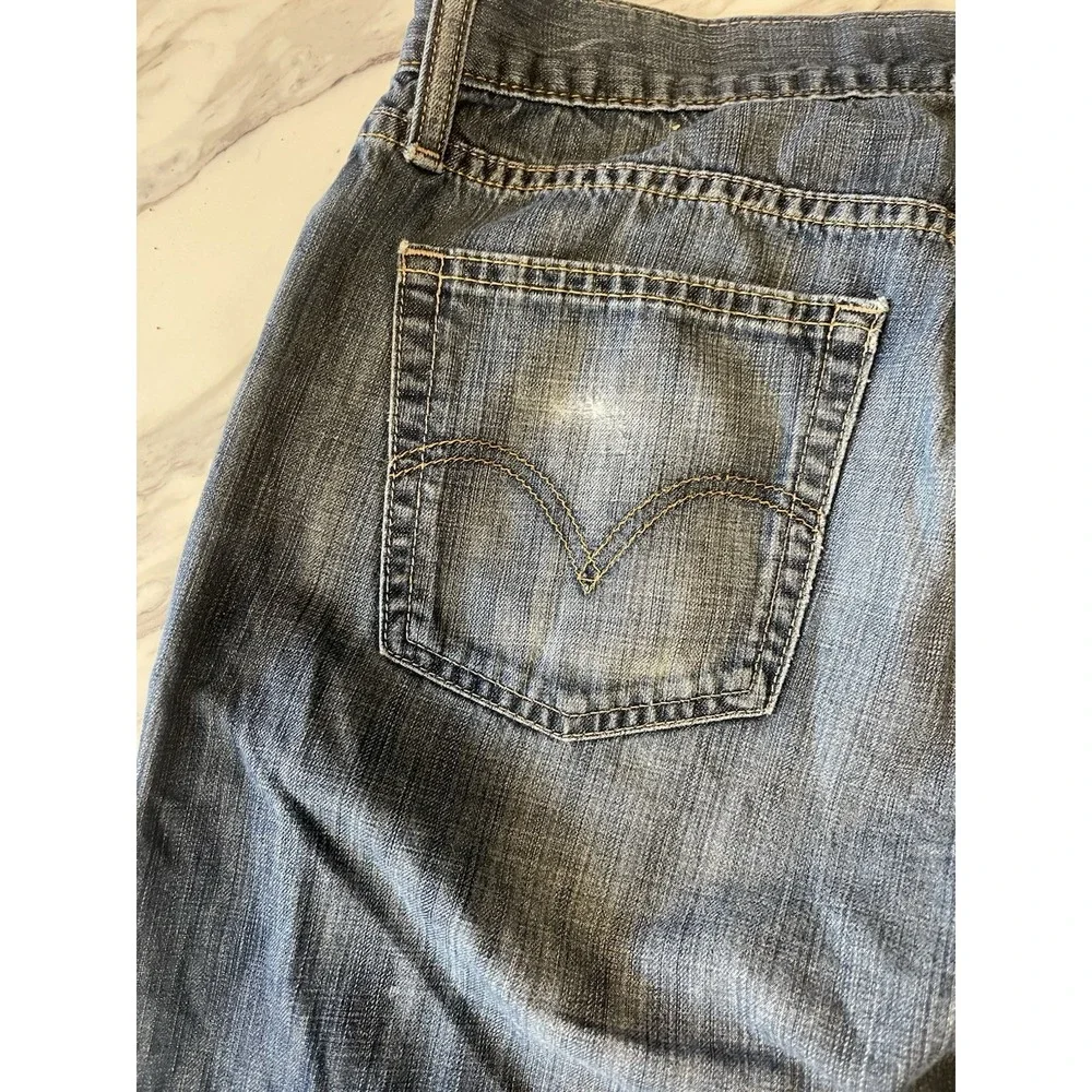 Levi's 514 Y2K Straight Leg Men's Medium Wash Size 34x34. Fits 34x32. Boot Cut